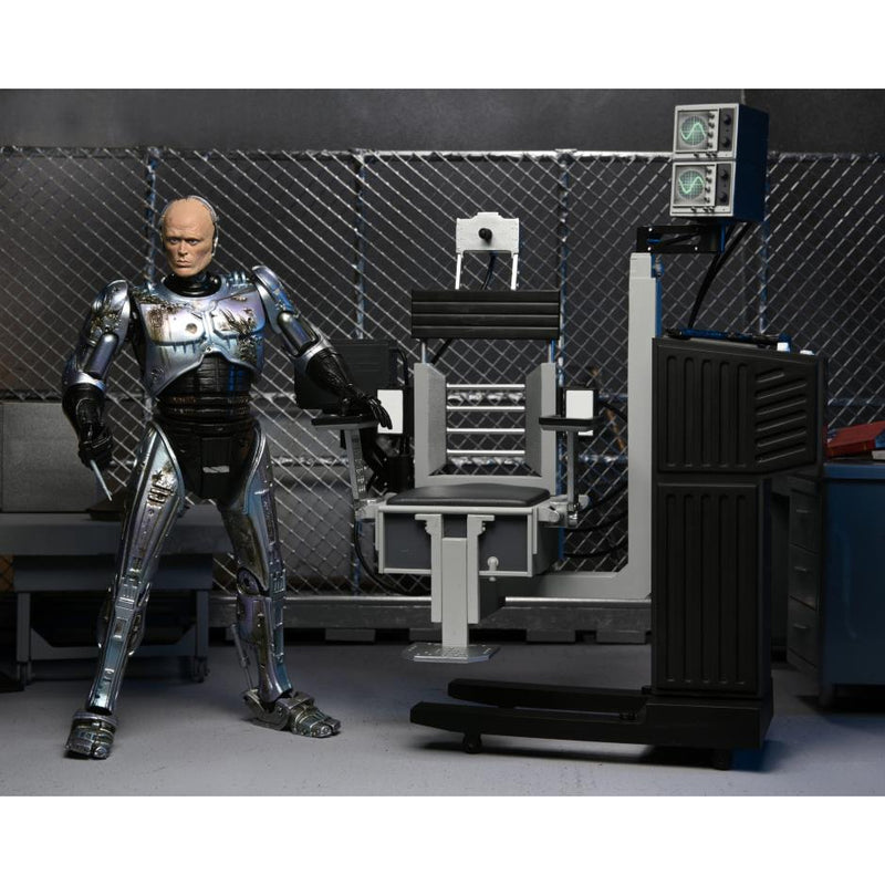 RoboCop Ultimate Battle Damaged RoboCop with Chair image 4